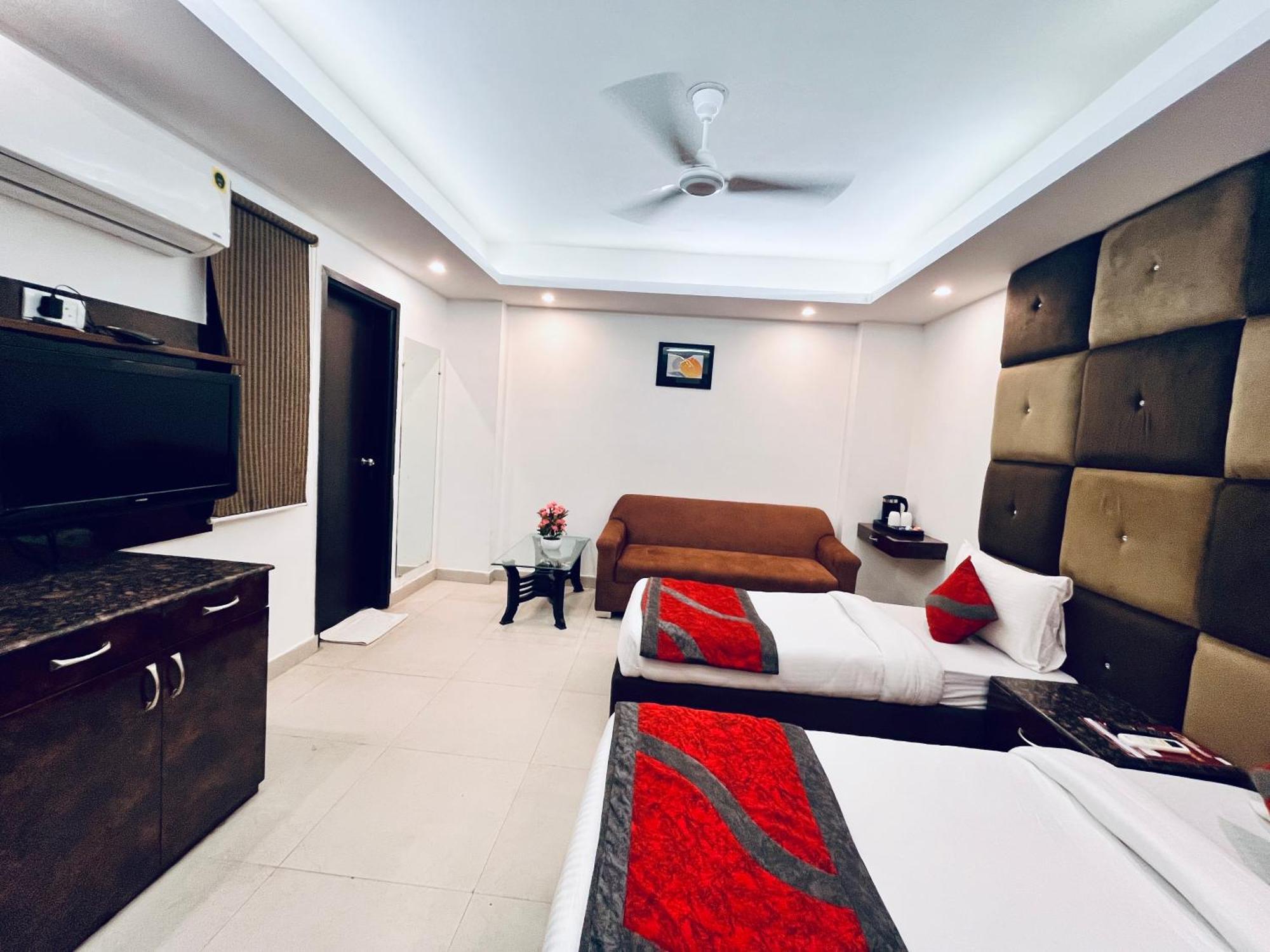 Hotel The Gold Inn - Karol Bagh Delhi 外观 照片