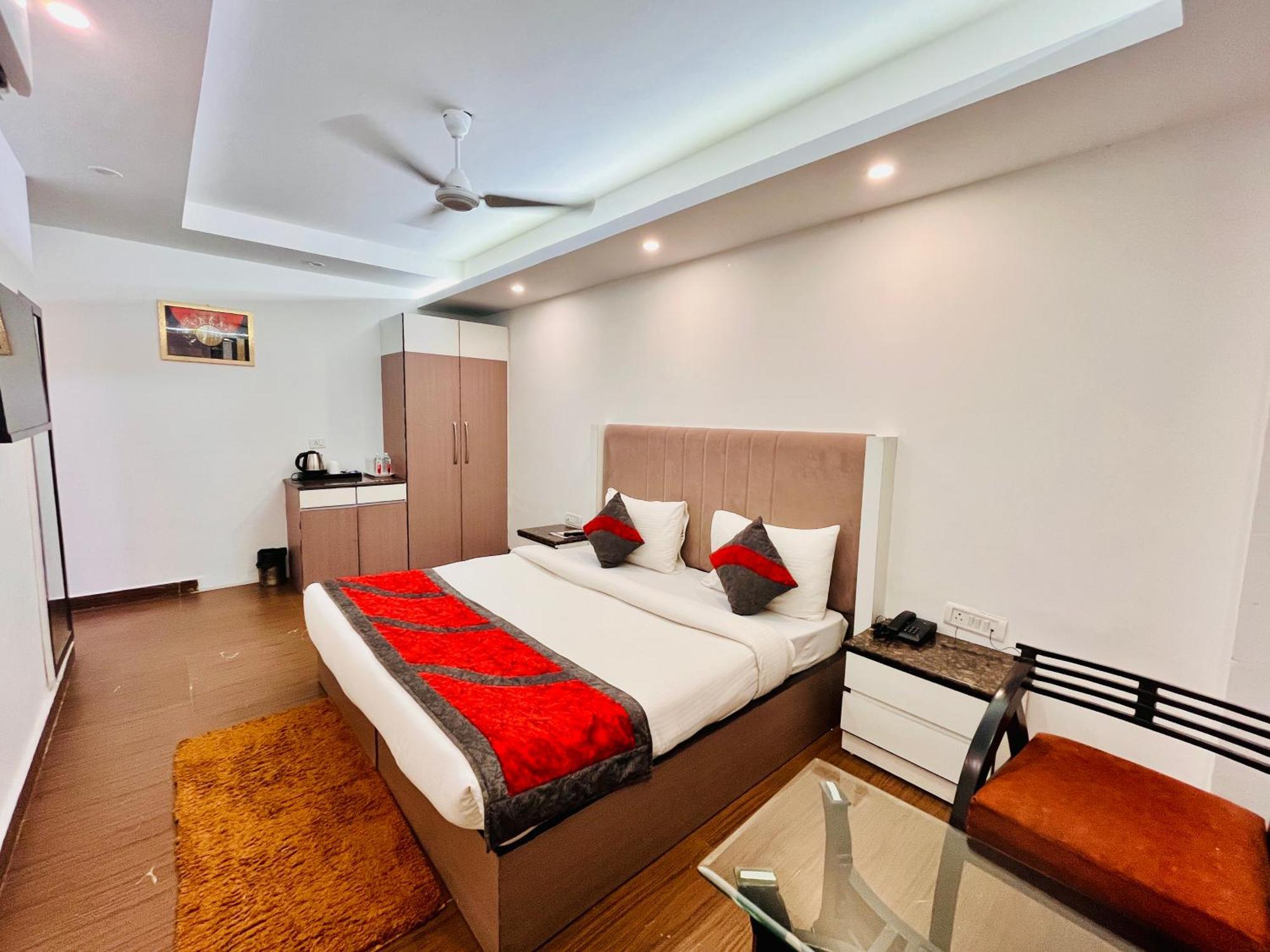 Hotel The Gold Inn - Karol Bagh Delhi 外观 照片